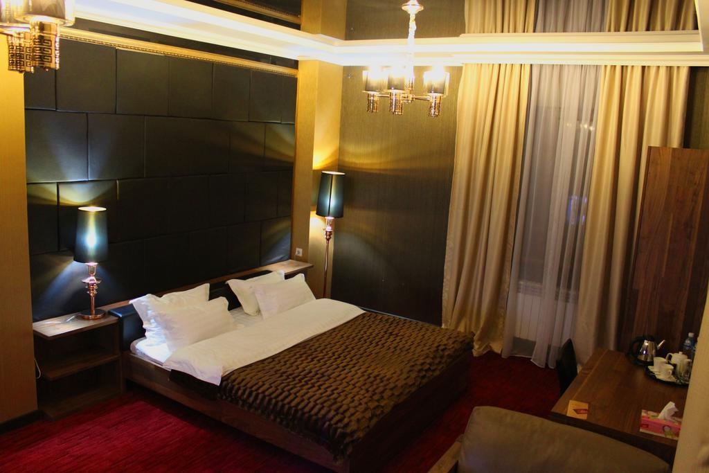 Astor Hotel & Spa Bishkek Exterior photo